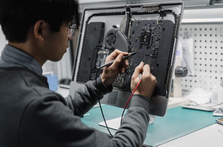 Bisnis servis komputer