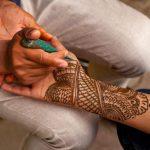 tips menghenna tangan